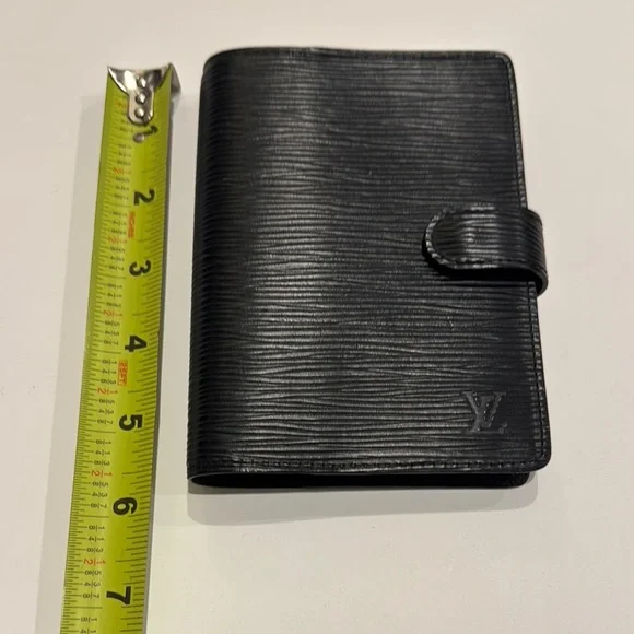 Louis Vuitton Authentic Epi Leather Agenda With ruler/ 2001 agenda/stickers.